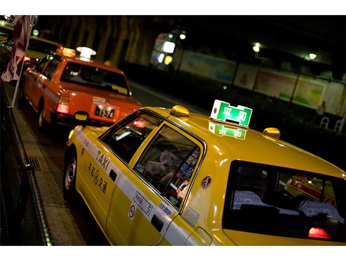 日本自駕計程車隊，明年上路!!!