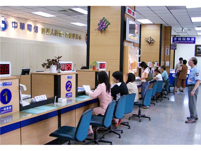 中華電信招護理人員 宏華國際徵門市專員