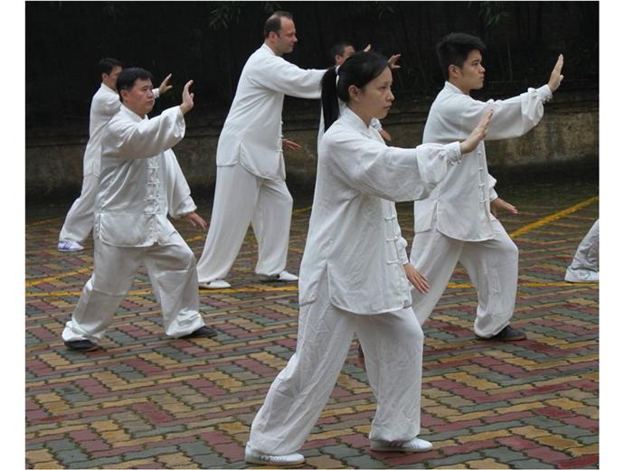 練習太極拳 越打越年輕